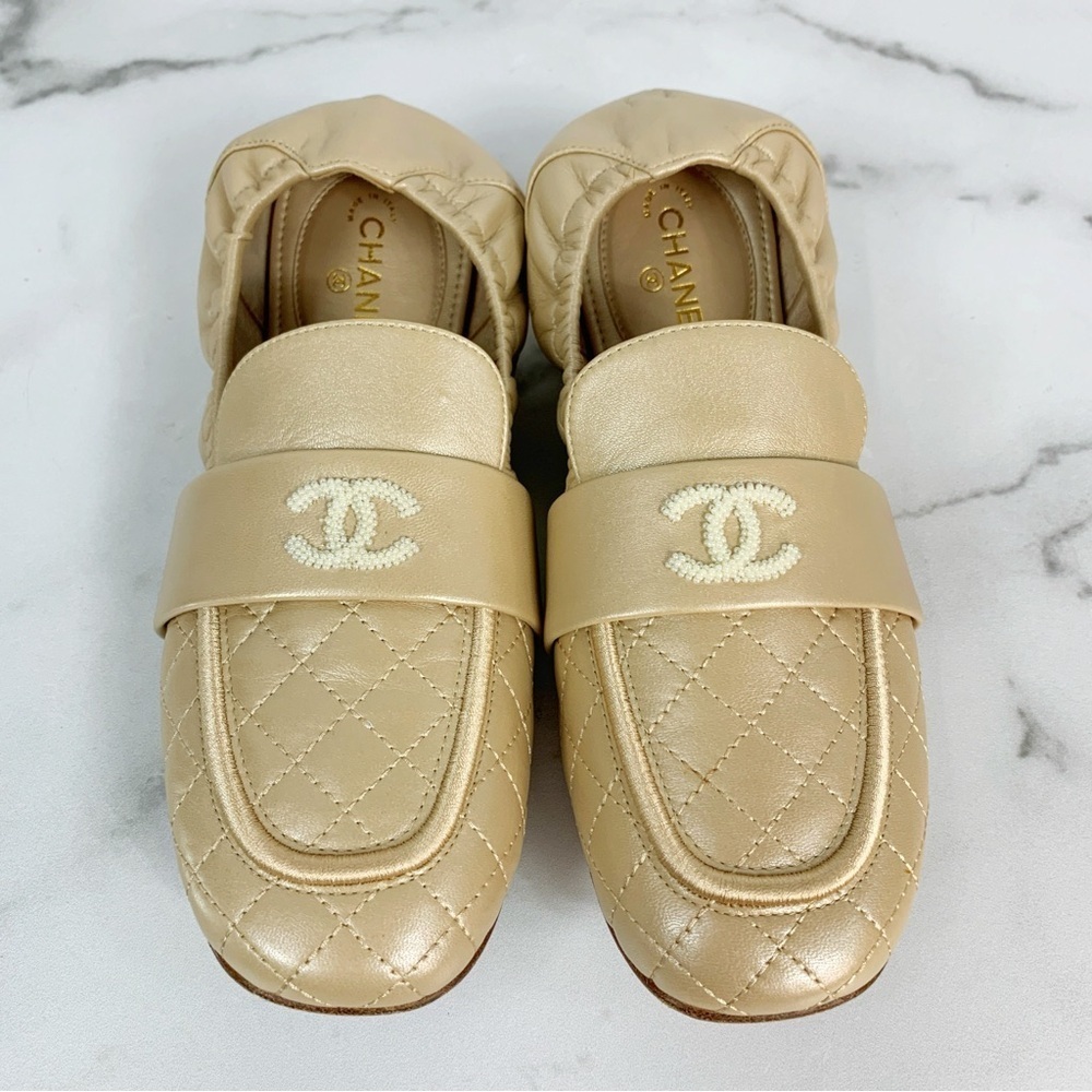 CHANEL Laminated Lambskin Pearled Beige Quilted Elastic CC Moccasin Loafers 37.5 - Picture 11 of 15